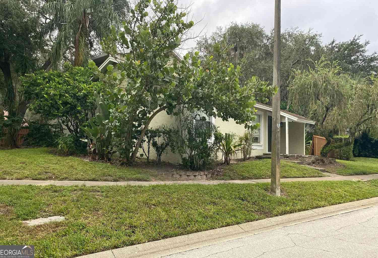 Townhouse For Sale - 14729 Morning Drive<br/> Hillsborough County, Lutz, FL 33559