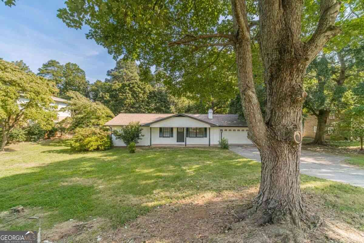 Homes For Sale - 3137 Esther Drive<br/> Hall County, Gainesville, GA 30504