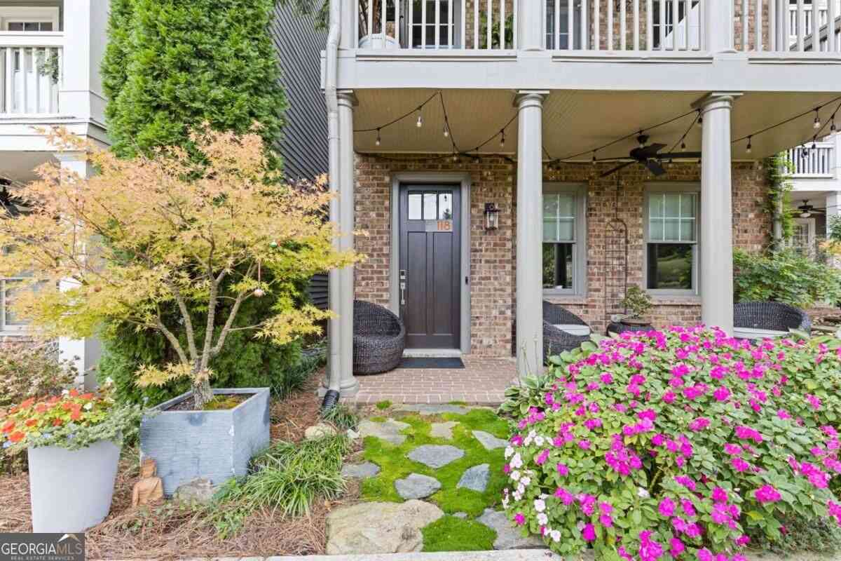 Townhouse For Sale - 118 Parkside West Court<br/> Norcross, GA 30071