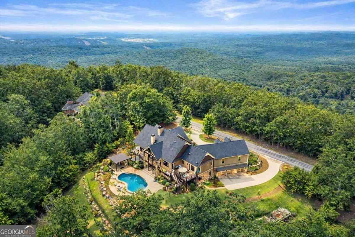 Homes For Sale - 49 Waterside Drive<br/> Cartersville, GA 30121