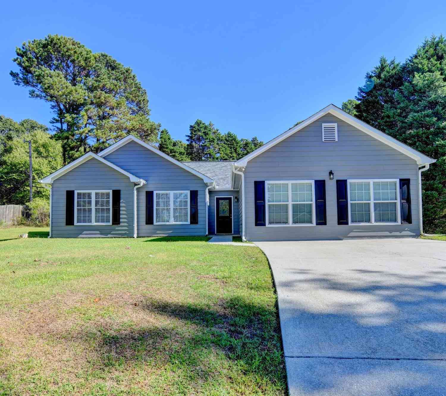 Homes For Sale - 1230 Brook Meadow Court<br/> Gwinnett County, Lawrenceville, GA 30045