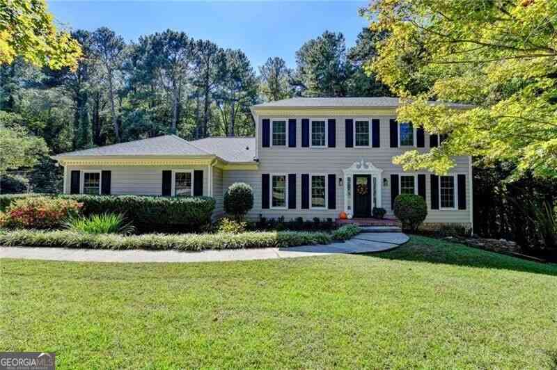 Homes For Sale - 2780 Jo Beth Drive<br/> Gwinnett County, Lawrenceville, GA 30044