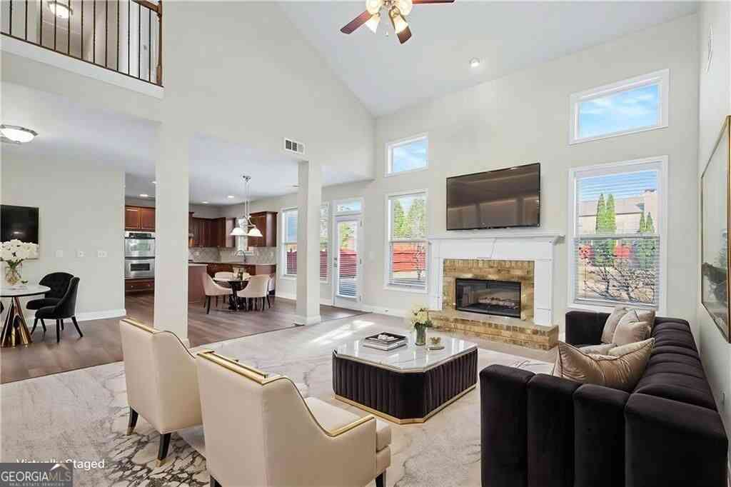 Homes For Sale - 6169 Stillwater Trail<br/> Flowery Branch, GA 30542