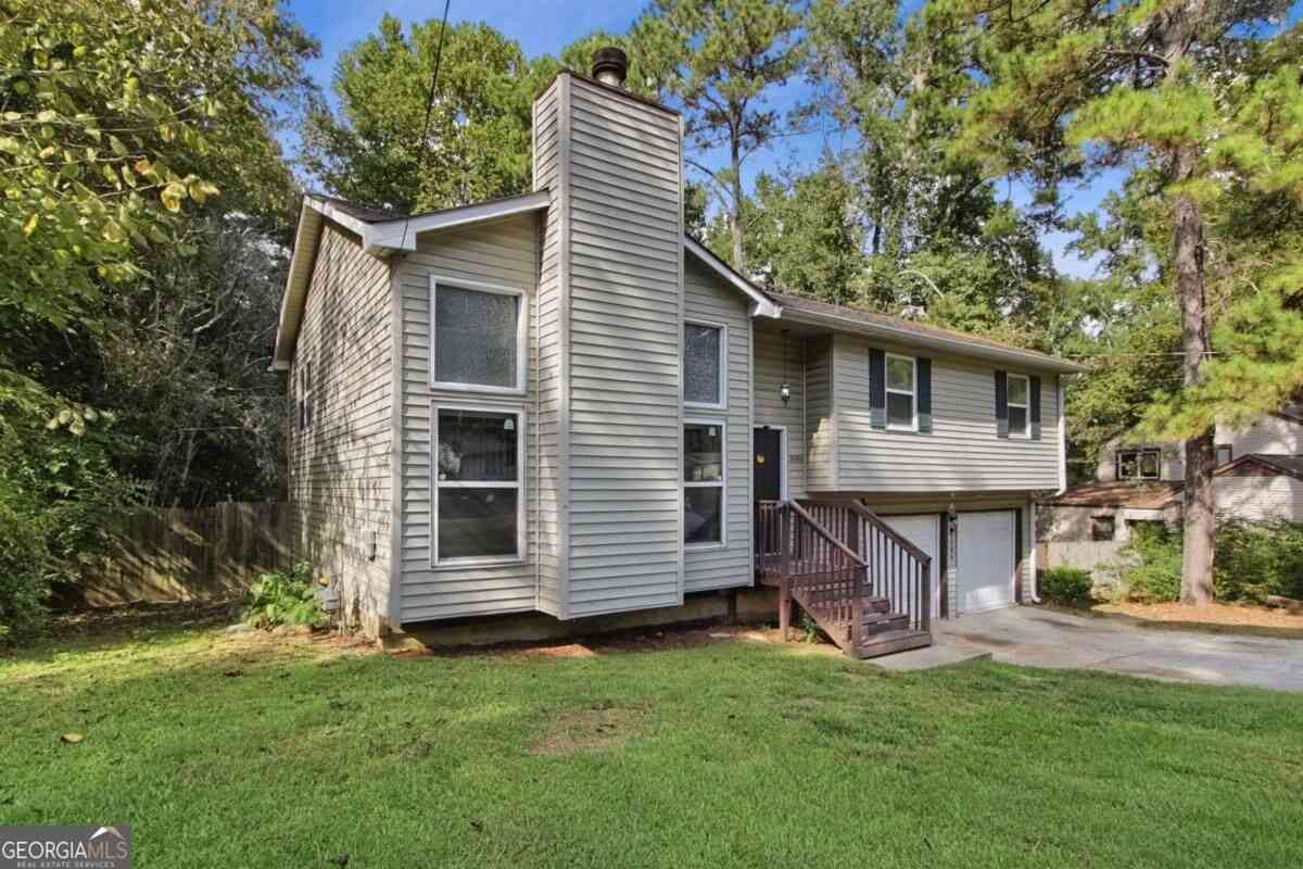 Homes For Sale - 3086 Chippewa Drive<br/> Rex, GA 30273