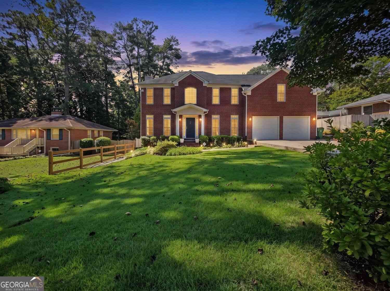 Homes For Sale - 1886 Briarlake Circle<br/> Decatur, GA 30033