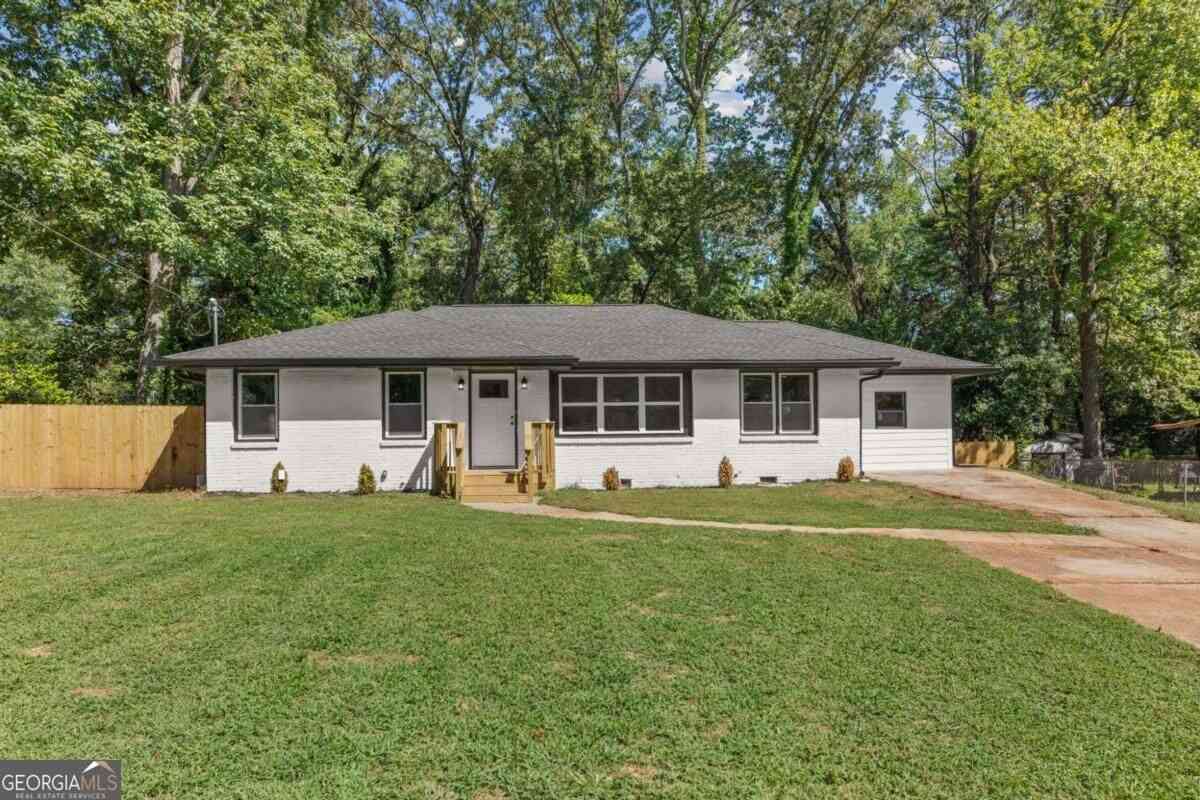 Homes For Sale - 2780 Long Way<br/> Decatur, GA 30032