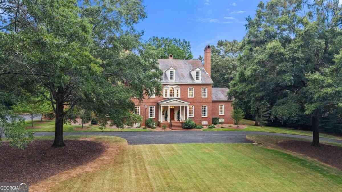 Homes For Sale - 125 Tallassee Oaks Trail<br/> Athens, GA 30606