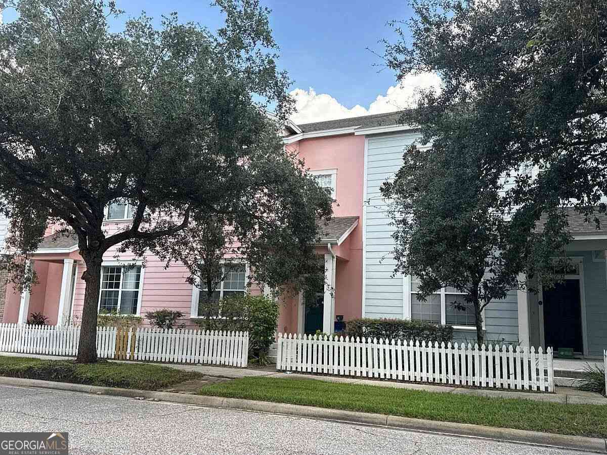 Townhouse For Sale - 6136 Hadley Commons Drive<br/> Hillsborough County, Riverview, FL 33578