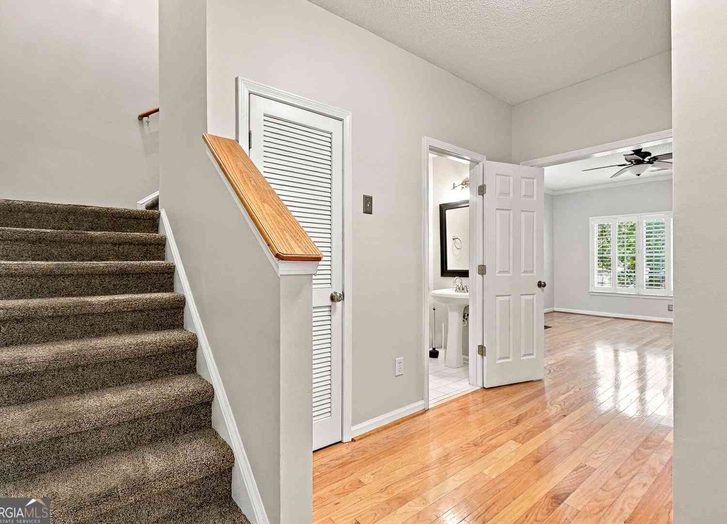 Condo For Sale - 705 Spring Heights Lane SE #7<br/> Smyrna, GA 30080
