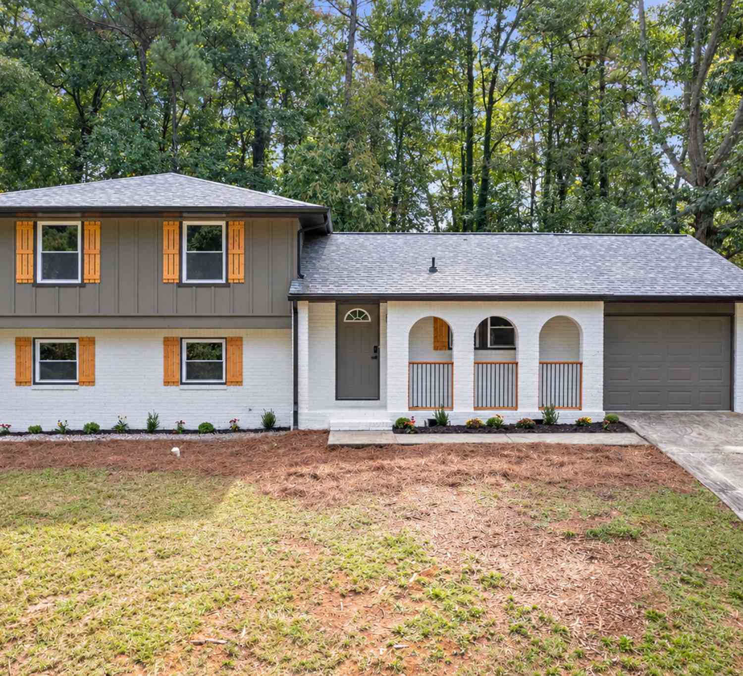 Homes For Sale - 4629 Elm Ridge Court<br/> Stone Mountain, GA 30083