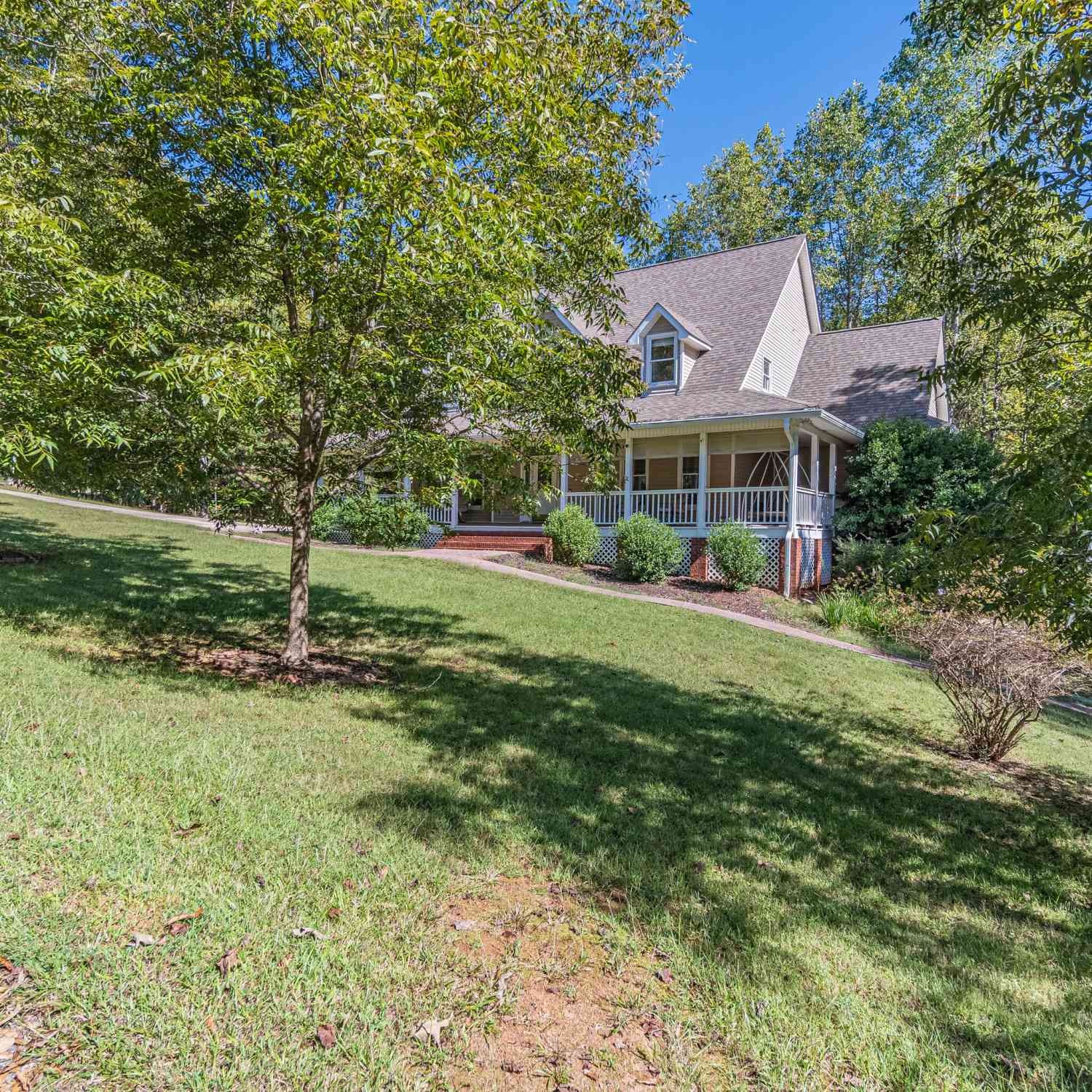 Homes For Sale - 3401 Country Lane<br/> Hall County, Gainesville, GA 30506