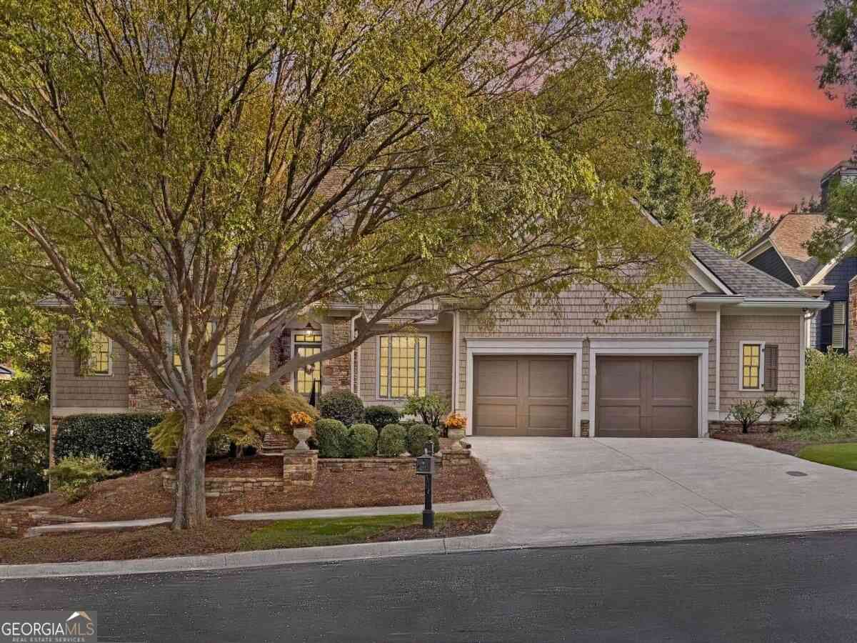 Homes For Sale - 2940 Woodvale Court<br/> Alpharetta, GA 30022