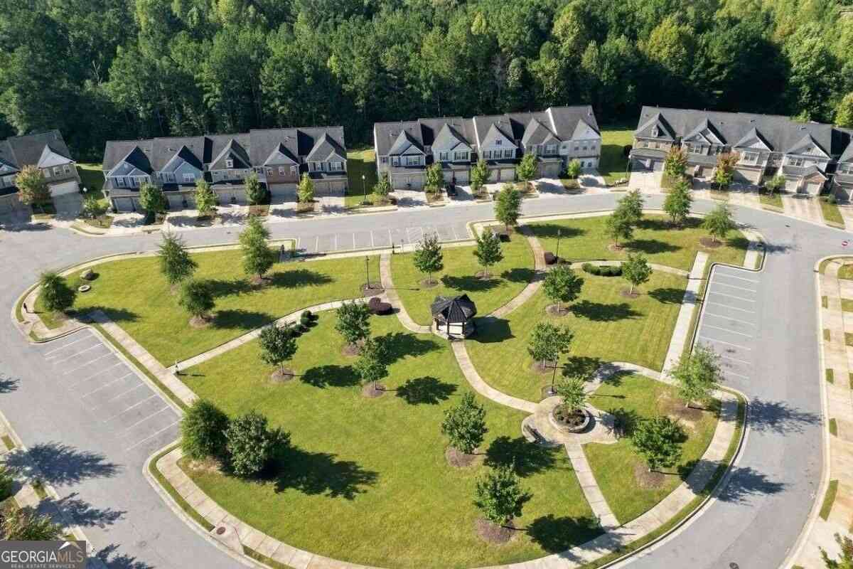 Townhouse For Sale - 5624 Berney Circle<br/> Powder Springs, GA 30127