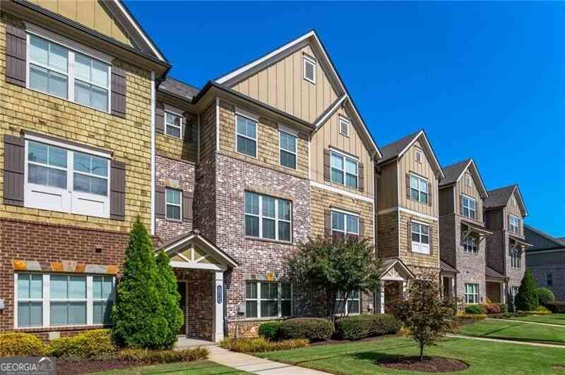 Townhouse For Sale - 1355 Hawthorne Avenue SE<br/> Smyrna, GA 30080