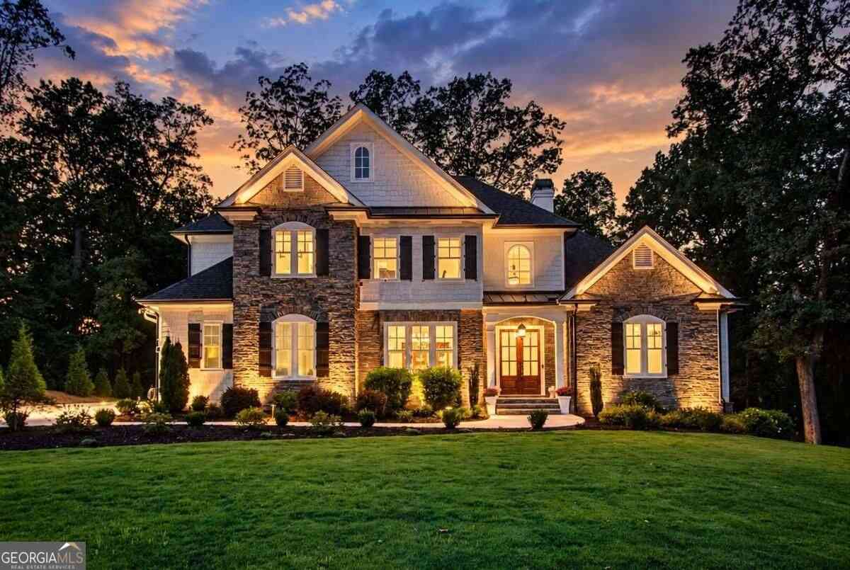 Homes For Sale - 5392 Retreat Drive<br/> Hall County, Flowery Branch, GA 30542