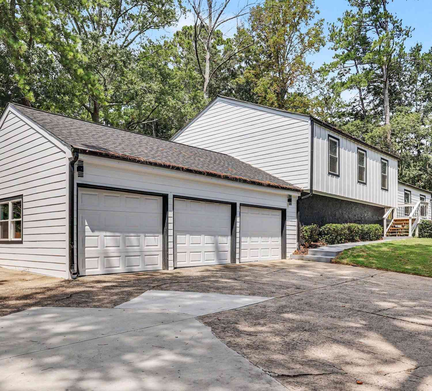 Homes For Sale - 3919 Lower Roswell Road<br/> Marietta, GA 30068