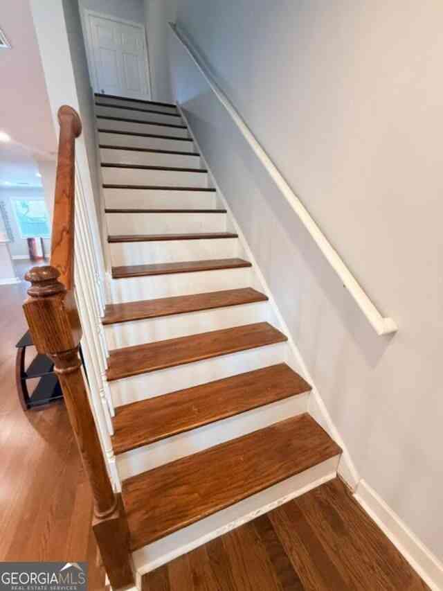 Condo For Sale - 175 N River Drive #G<br/> Sandy Springs, GA 30350
