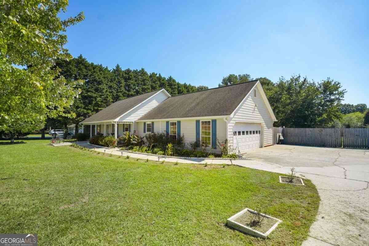 Homes For Sale - 3580 Marce Camp Road<br/> Loganville, GA 30052