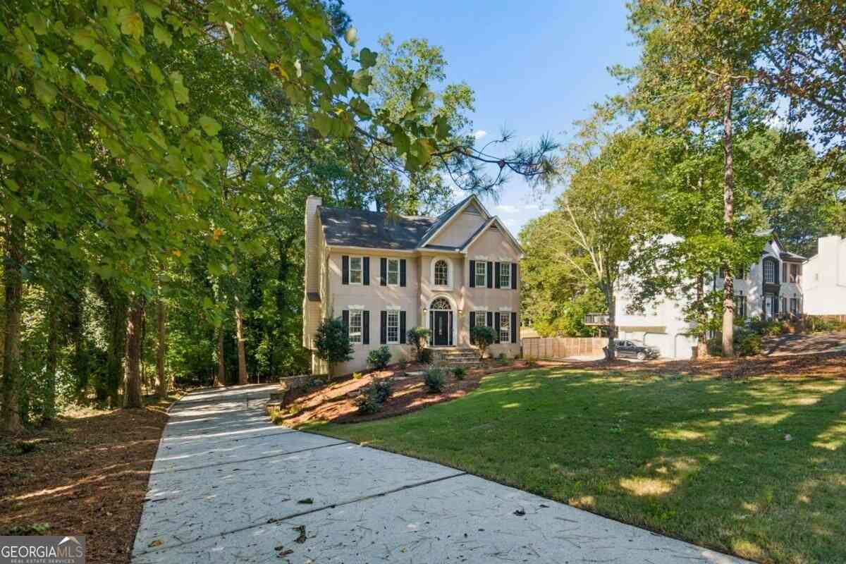 Homes For Sale - 383 Patterson Road<br/> Lawrenceville, GA 30044