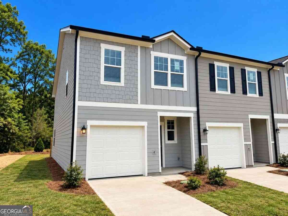 Townhouse For Sale - 174 Alpha Drive<br/> Cartersville, GA 30120