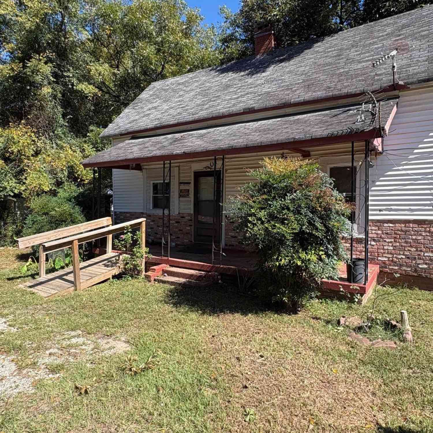 Homes For Sale - 533 Lawrence Street<br/> Monroe, GA 30655
