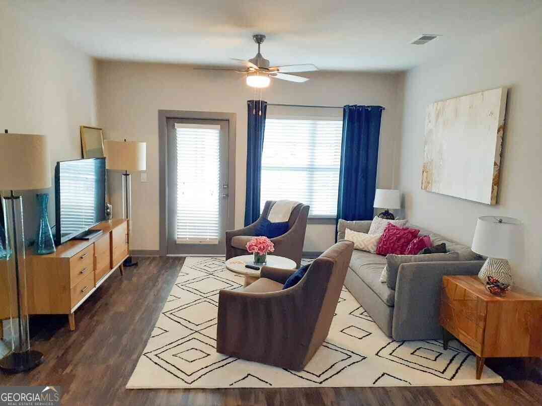 Apartment For Rent - 2080 One White Oak Lane #1402<br/> Cumming, GA 30041