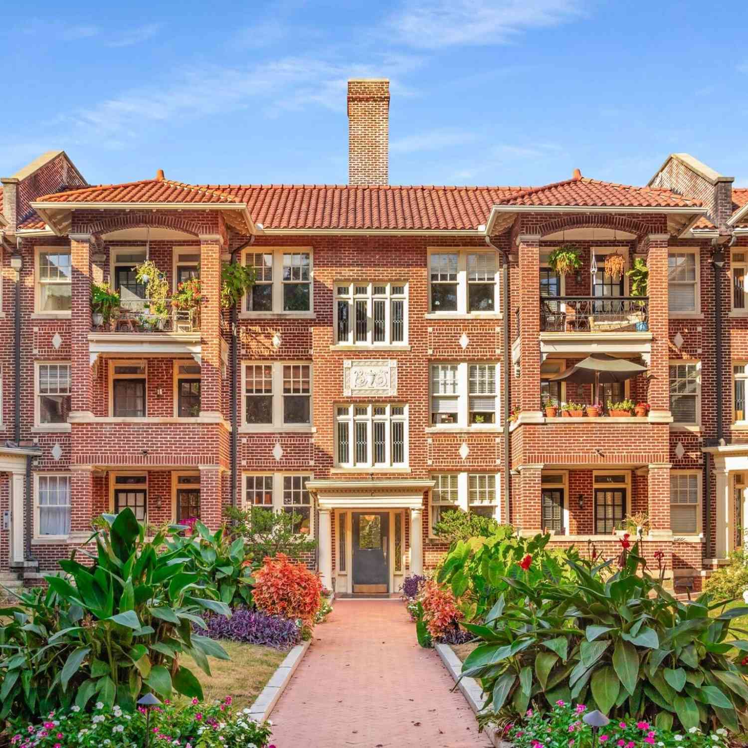 Condo For Rent - 198 Ponce De Leon Avenue NE #D7<br/> Atlanta, GA 30308