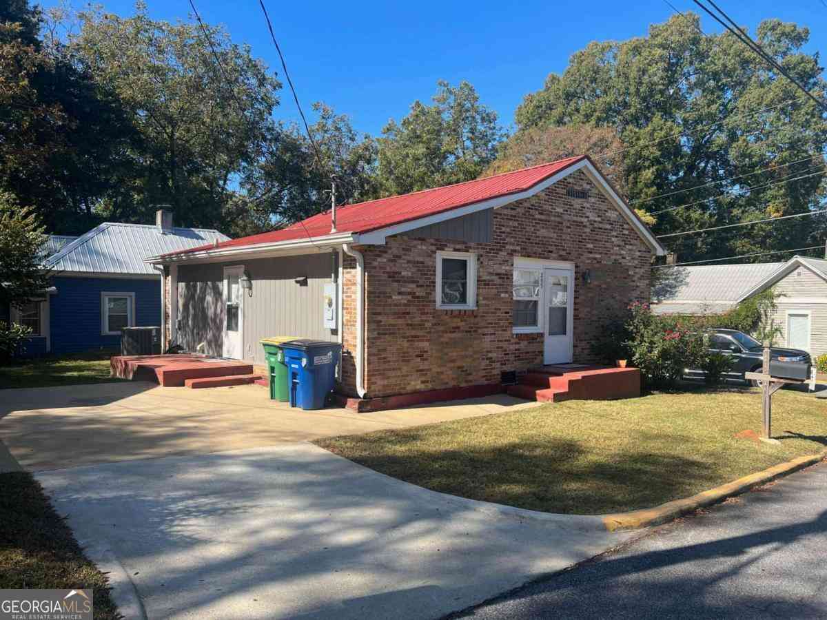 Homes For Rent - 285 Savannah Avenue<br/> Athens, GA 30601