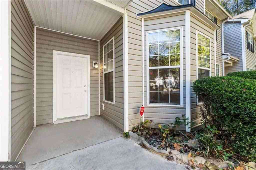 Townhouse For Rent - 6750 Sunset Hills Boulevard<br/> Clayton County, Rex, GA 30273