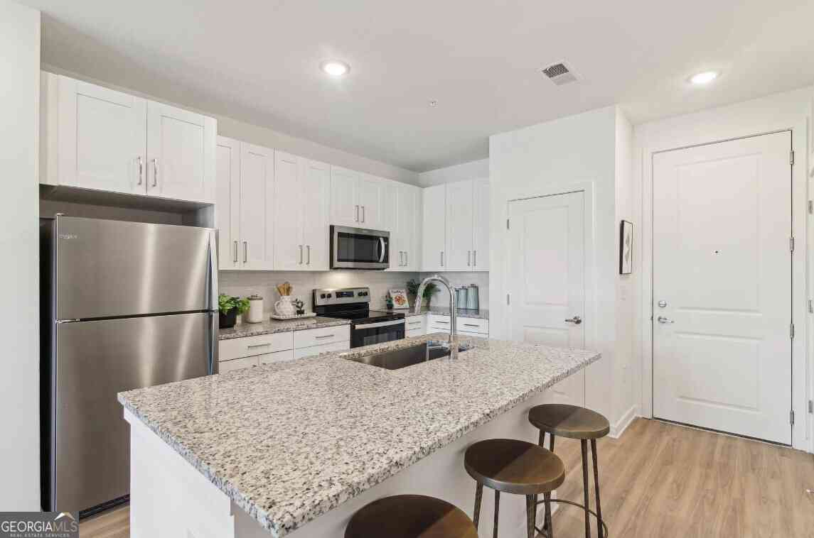 Apartment For Rent - 550 Webb Gin House Road #1143<br/> Lawrenceville, GA 30045