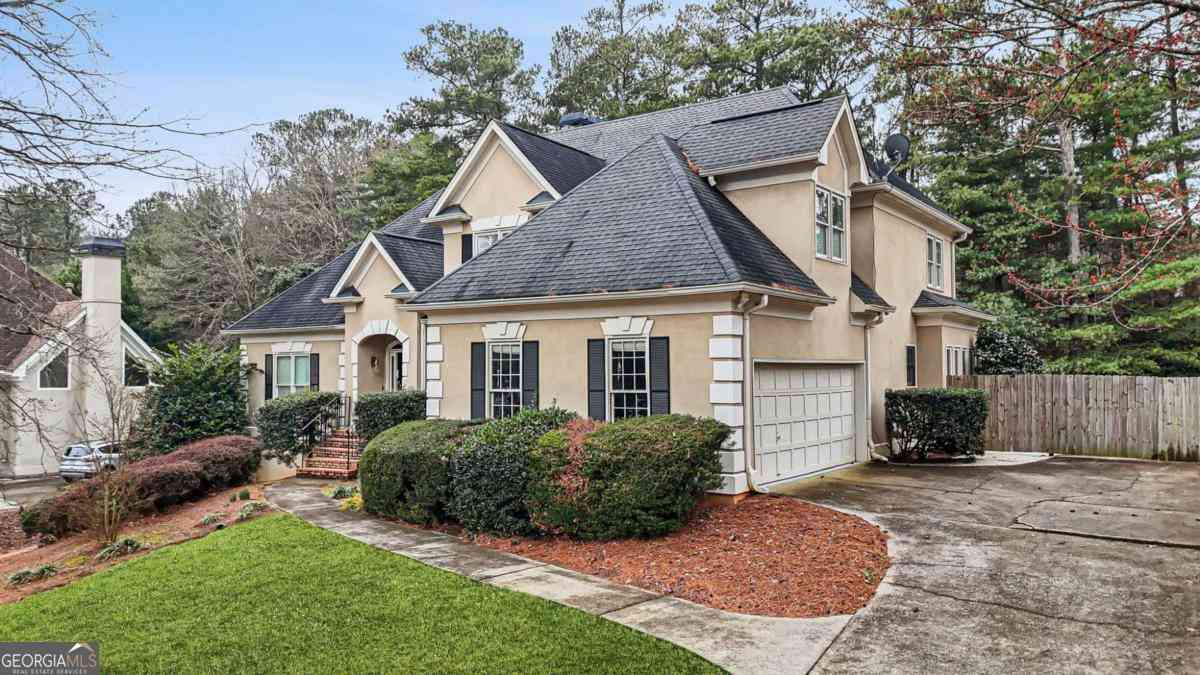 Homes For Rent - 9800 Foxworth Drive<br/> Alpharetta, GA 30022