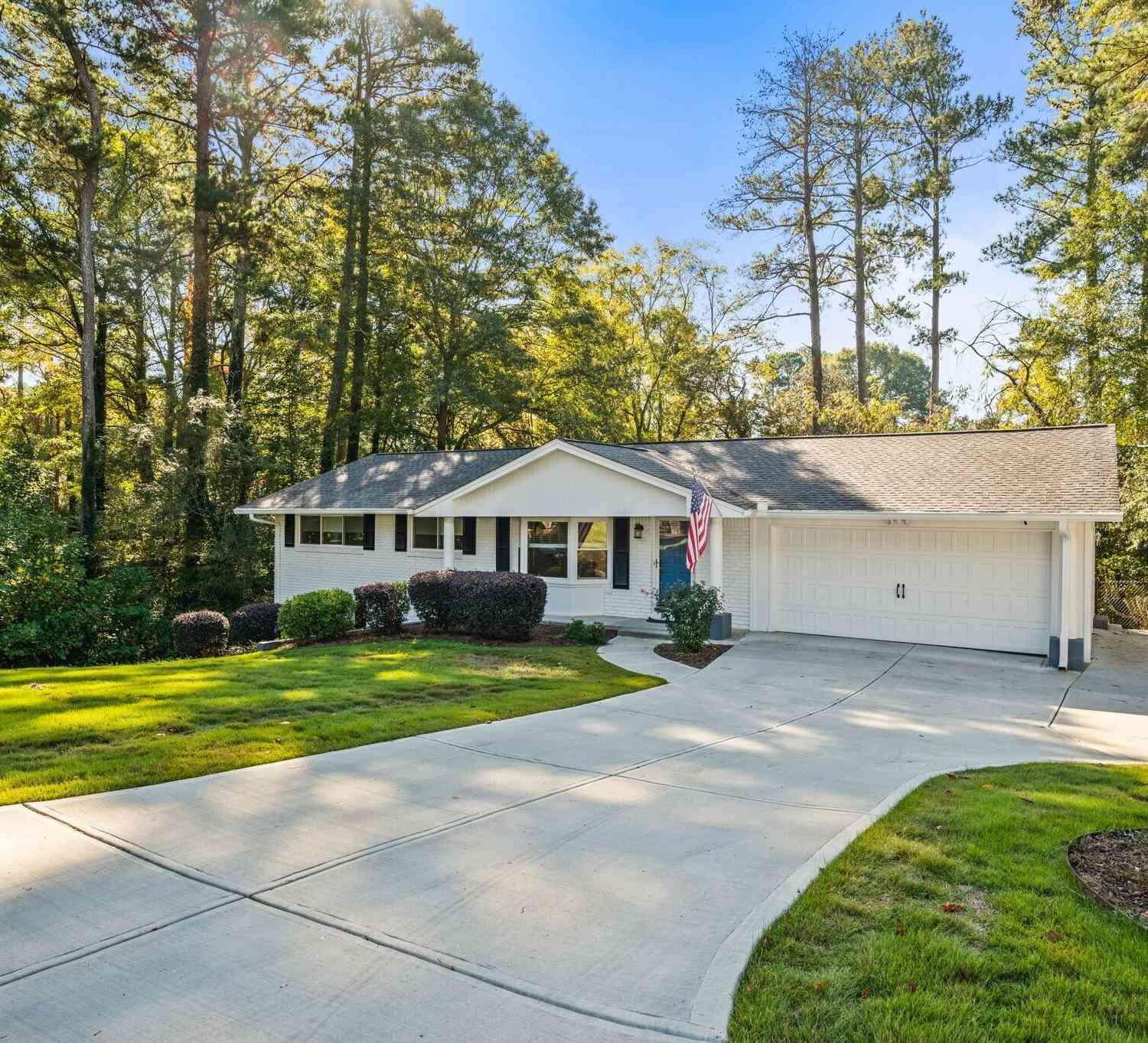 Homes For Rent - 2604 Sunny Lane SE<br/> Marietta, GA 30067