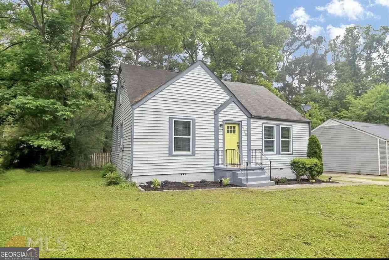 Homes For Rent - 2133 Pinehurst Drive<br/> East Point, GA 30344