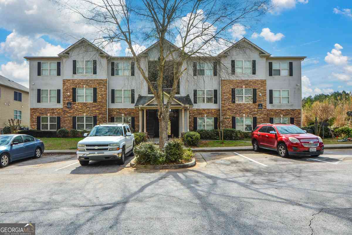 Condo For Rent - 4103 Fairington Club Drive<br/> Lithonia, GA 30038