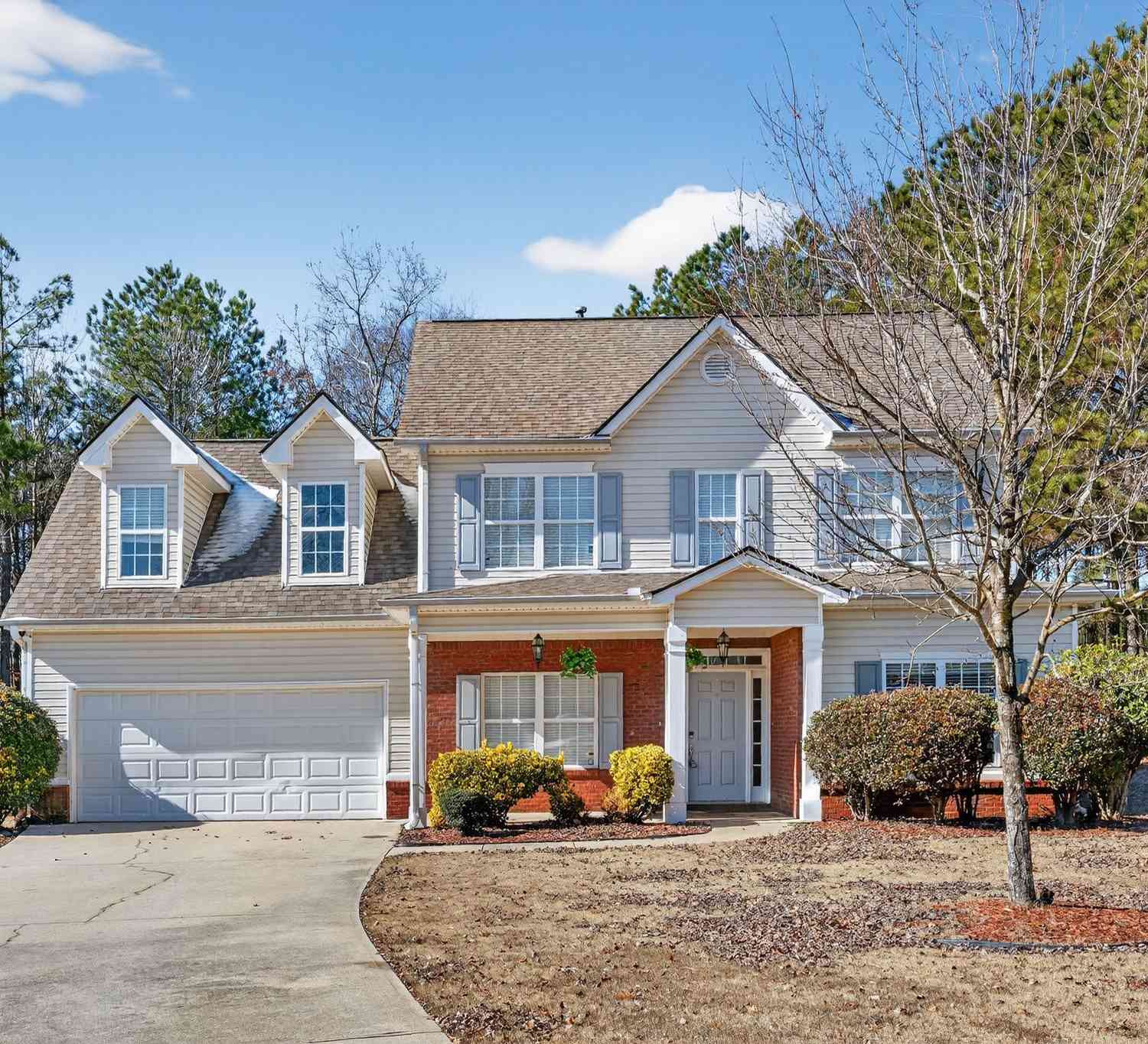 Homes For Rent - 1136 Mason Lee Avenue<br/> Loganville, GA 30052