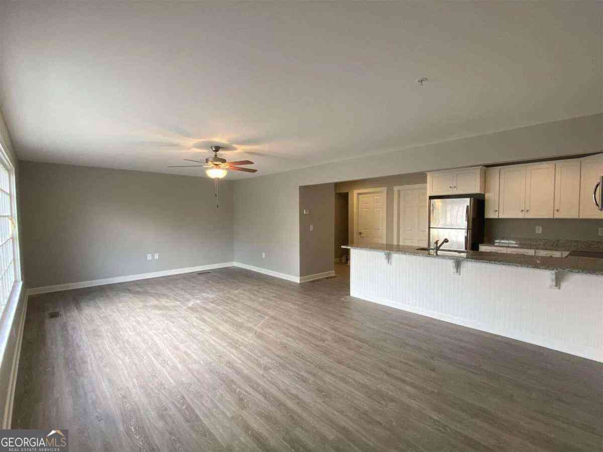 Apartment For Rent - 95 N Jackson Street #APT 4<br/> Hartwell, GA 30643