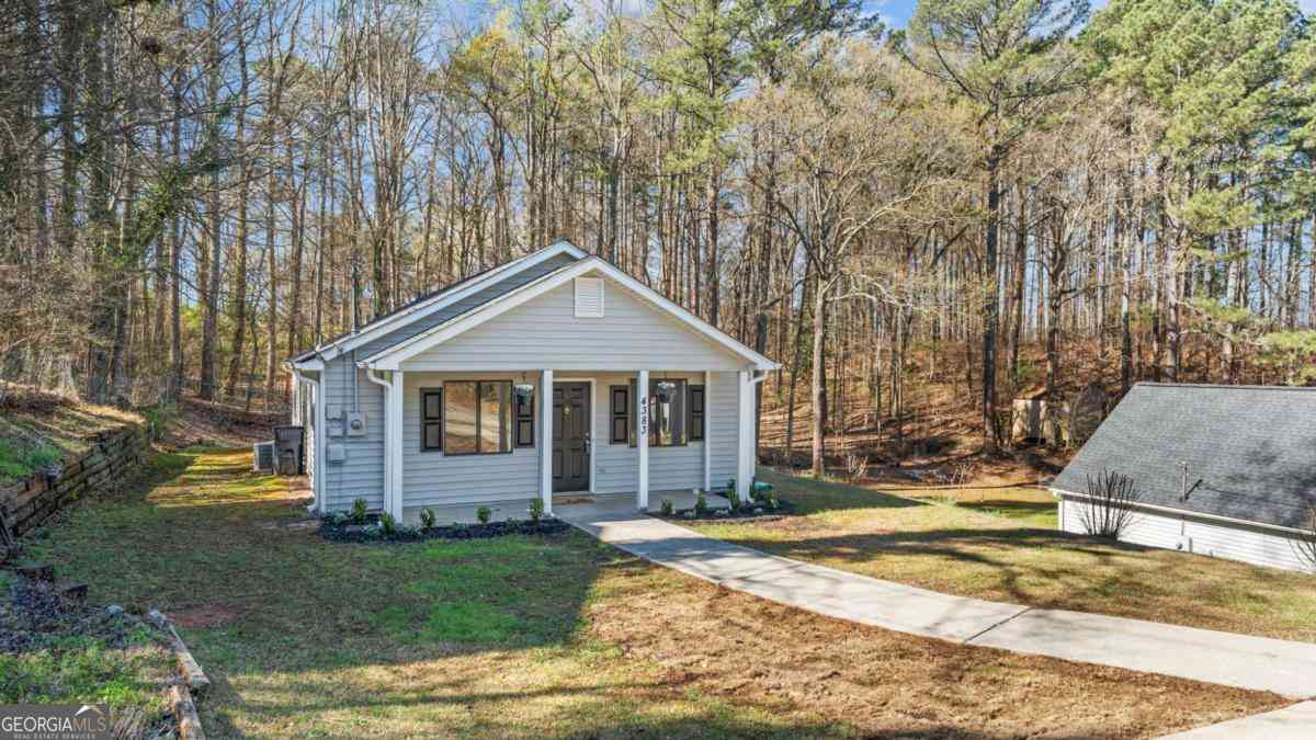 Homes For Rent - 4383 Mitchell Hill Drive<br/> Acworth, GA 30101