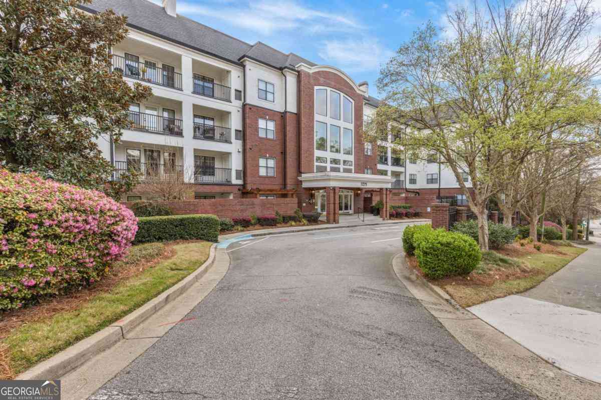 Condo For Rent - 3275 Lenox Road NE #314<br/> Atlanta, GA 30324