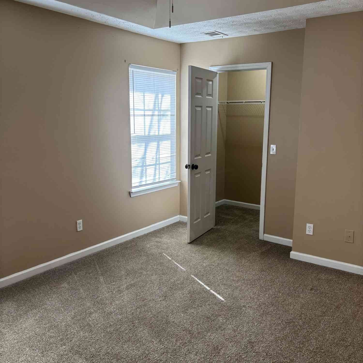 Townhouse For Rent - 6111 Camden Forrest Drive<br/> Riverdale, GA 30274