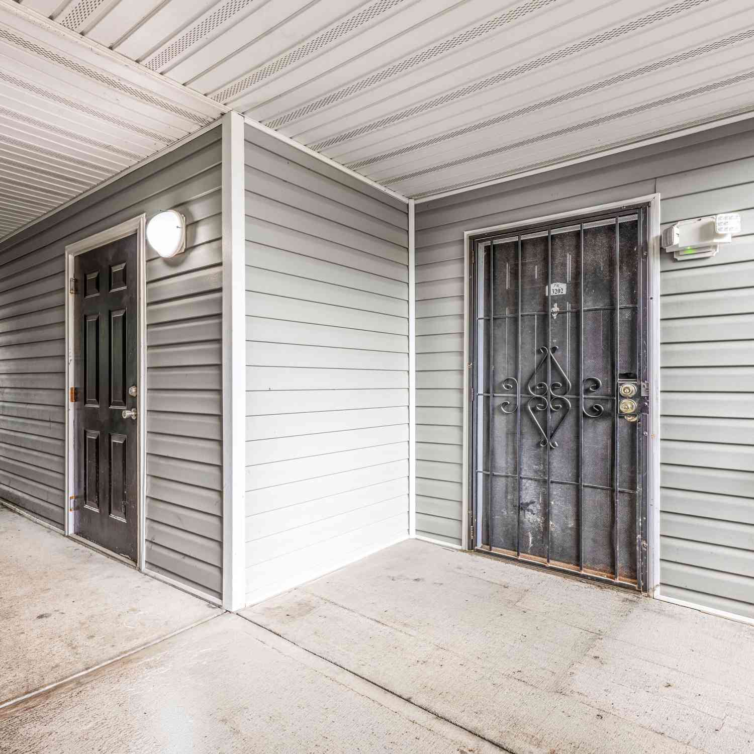 Condo For Rent - 13202 Fairington Ridg Circle<br/> Lithonia, GA 30038