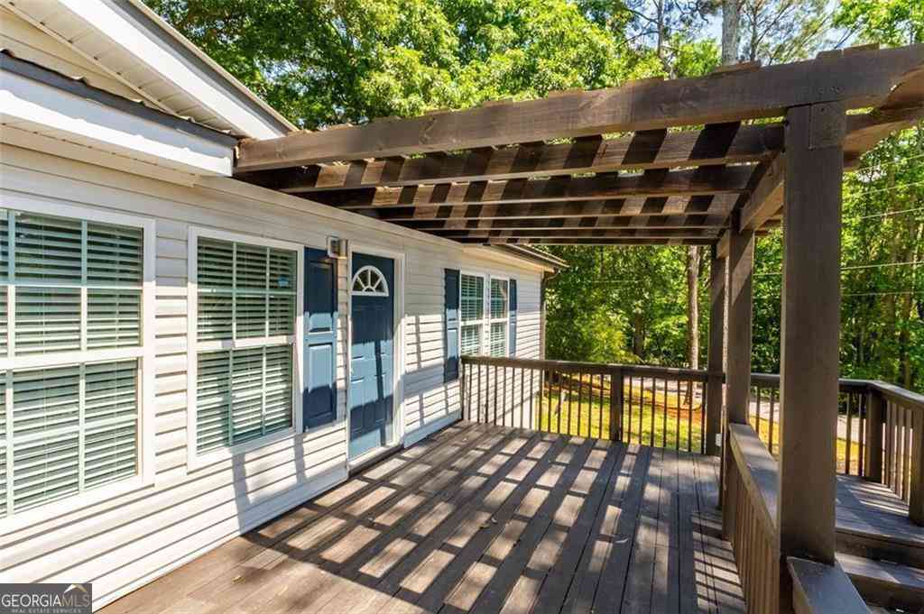 Multifamily For Rent - 6140 Jones Road<br/> Flowery Branch, GA 30542