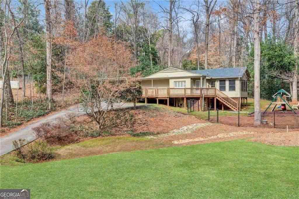 Homes For Rent - 155 Worth Drive<br/> Atlanta, GA 30327