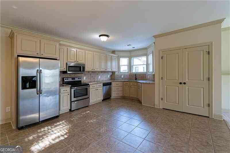 Apartment For Rent - 2050 Oak Grove Road NE<br/> Atlanta, GA 30345