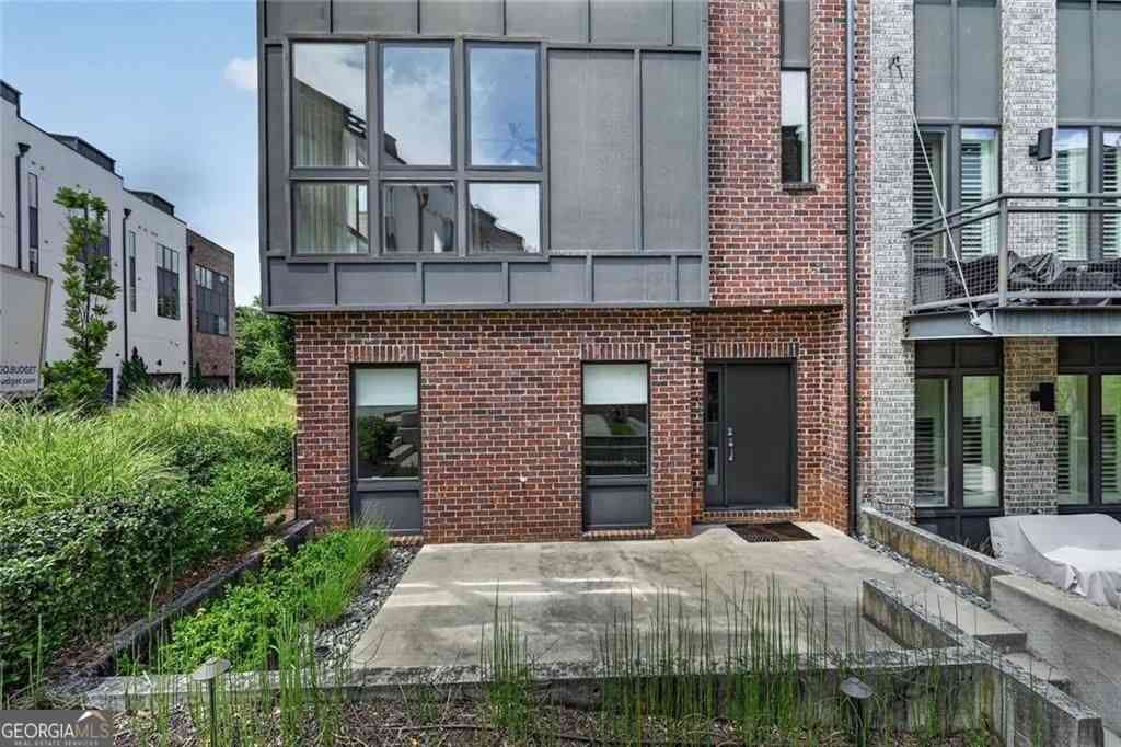 Townhouse For Rent - 1214 Chelsea Circle<br/> Atlanta, GA 30318