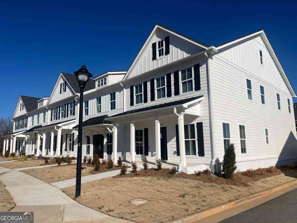 Townhouse For Rent - 1719 Prospect Way<br/> Conyers, GA 30094