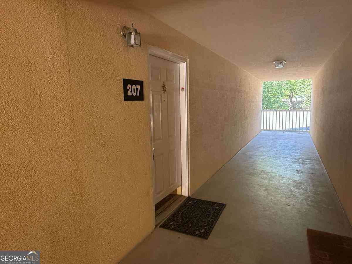 Condo For Rent - 1001 Holly Drive #207<br/> Gainesville, GA 30501