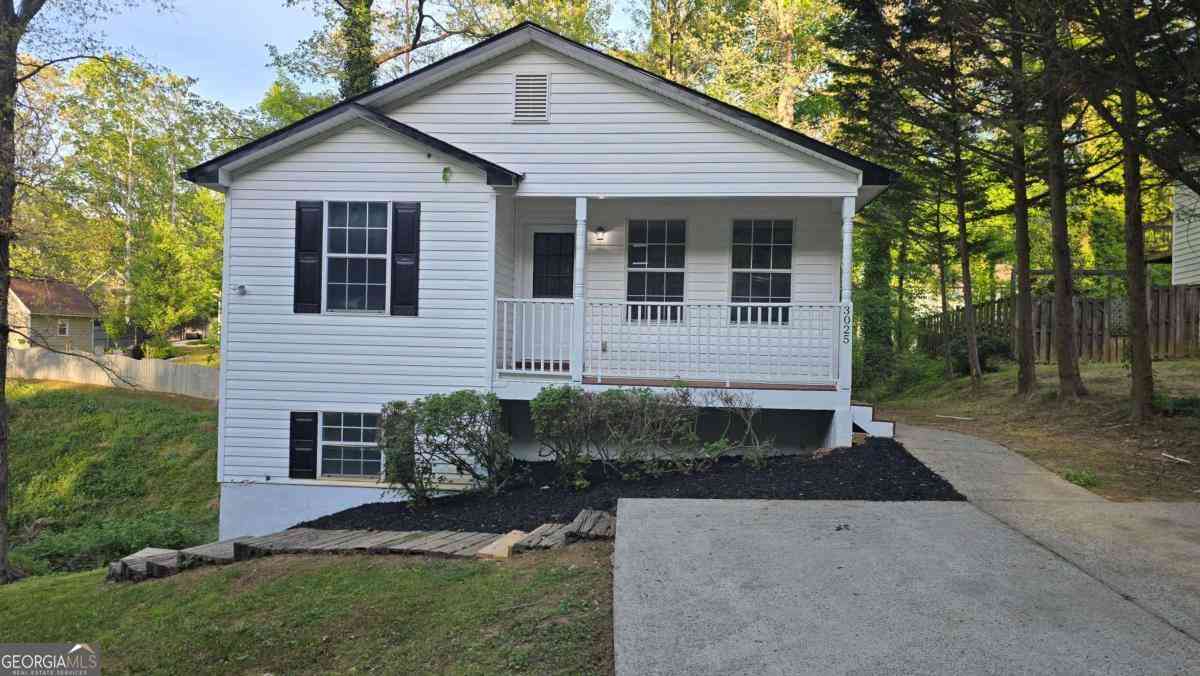 Homes For Rent - 3025 Mangum Drive #UNIT A<br/> Cumming, GA 30041