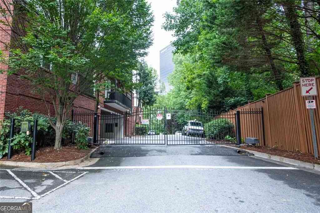 Condo For Rent - 3275 NE Lenox Road NE #207<br/> Atlanta, GA 30324