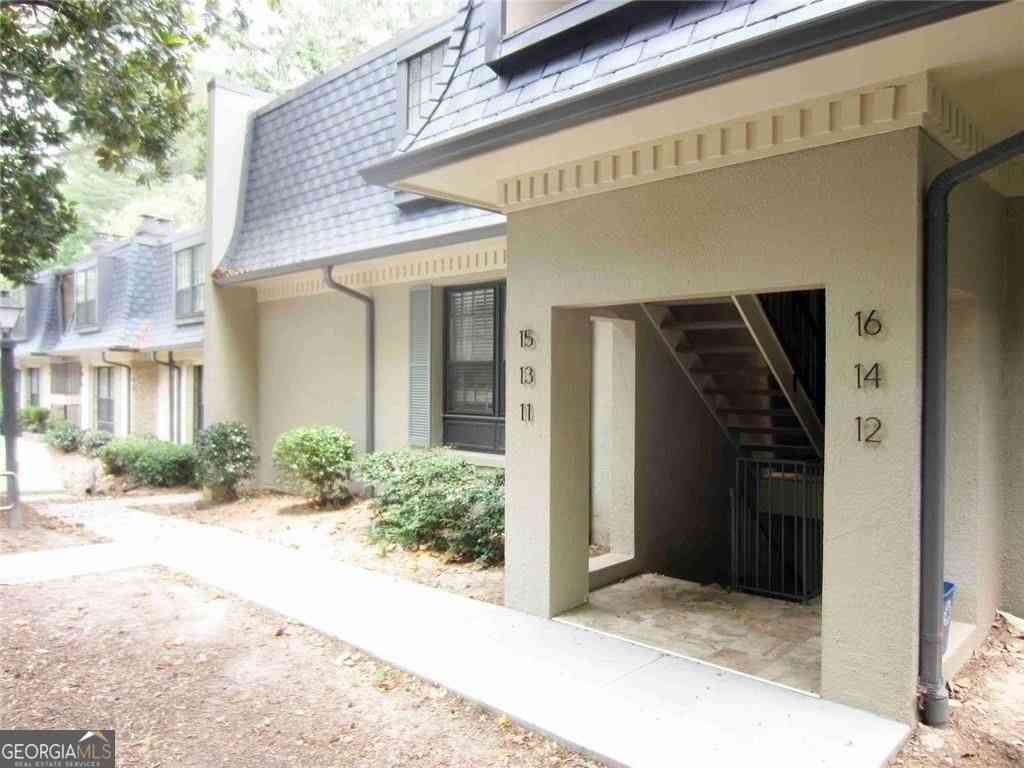 Apartment For Rent - 11 Cantey Place NW<br/> Atlanta, GA 30327
