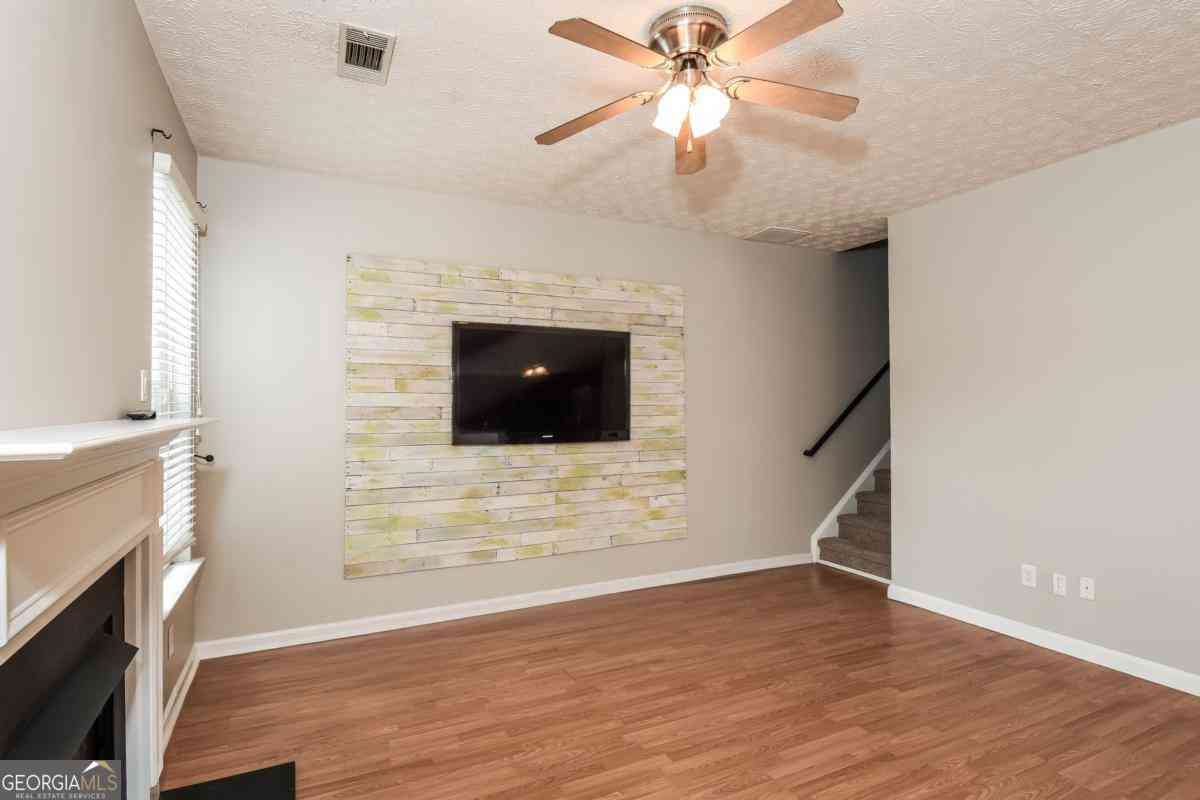 Townhouse For Rent - 4049 Hill Station Court<br/> Sugar Hill, GA 30518